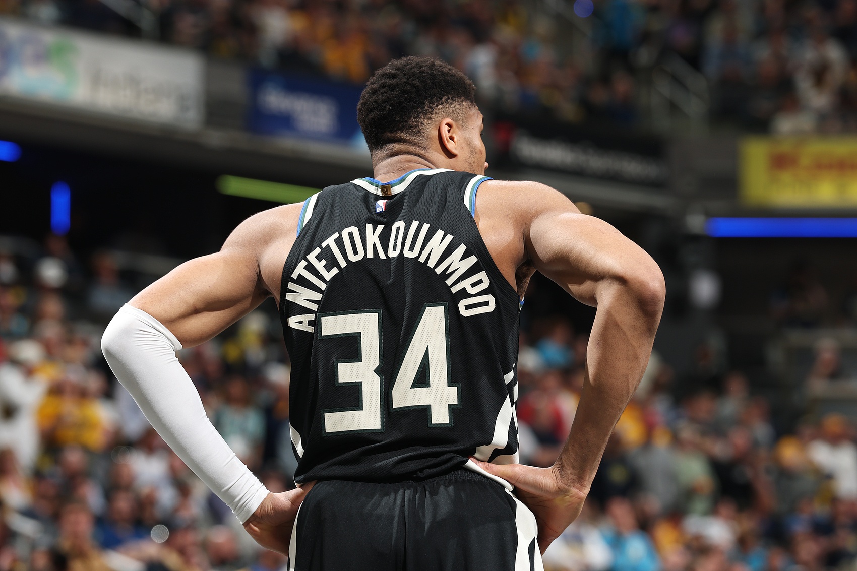 字母哥连续十场比赛得分超过表现优异，中国队不断突破！-爱游戏中国